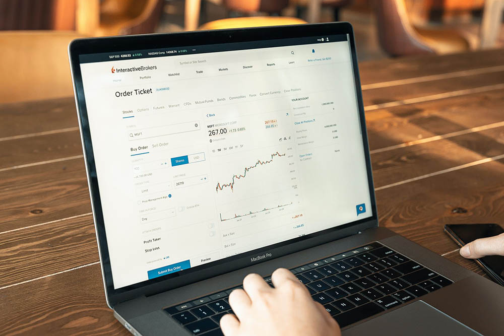 como invertir en fondos indexados